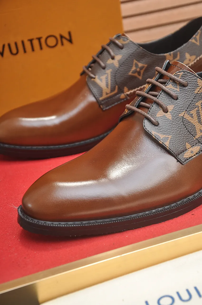 Men's men's shoes 💰500💶 [LV] (original single cowhide lining) 🍀LV's latest genuine leather business suit shoes are launched simultaneously on the official website. The first-layer cowhide imported from Italy is made of heavy gold, 💥official website 1:1 rubber outsole. Versatile to wear, high-end without losing class, and the color combination is extraordinary. This four-season style is alluring when worn on your feet, showing off your big-name flair. Standard code 38-45 (45 customized)